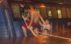 Lũ lụt kỷ lục tàn phá Bắc Kinh