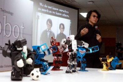 Trình diễn công nghệ chế tạo Robot