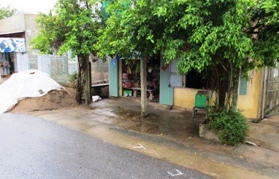 Khởi tố 10 trai làng ném gạch gây chết người