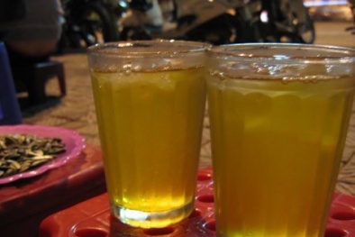 Uống trà đá nhiều làm tăng nguy cơ sỏi thận
