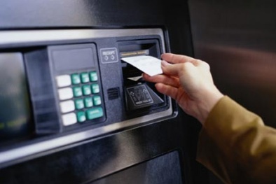 Người nước ngoài vào Việt Nam xài thẻ tín dụng giả