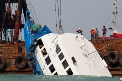 Đâm tàu thảm khốc ở Hong Kong, 36 người tử nạn