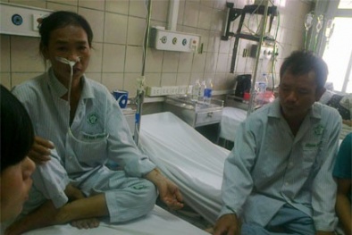 Công an Hà Nội điều tra vụ uống axit từ chai trà chanh