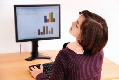 10 bệnh đáng sợ "rình rập" dân văn phòng
