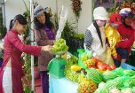 Rau, củ, quả "nhích" giá vì trời lạnh