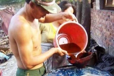 Kinh hoàng “công nghệ” tái sản xuất dầu ăn