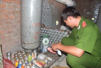 Cảnh sát triệt phá nhiều tụ điểm hàng lậu