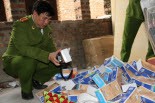 Căn biệt thự bỏ hoang chứa rượu vang ngoại giả