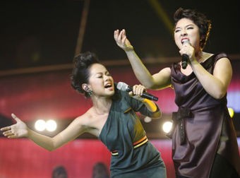 Bảo Trâm, Hoàng Quyên tiến thẳng vào Top 2 Idol