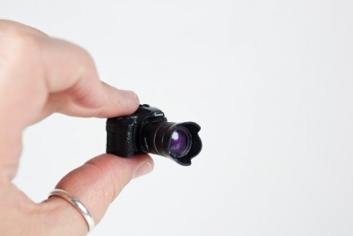 Mang camera vào phòng thi, thí sinh thành "giám thị"