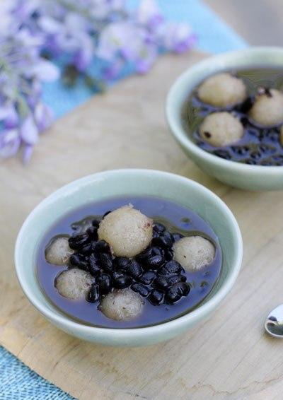 Rau “ngon” nhờ... tắm phân tươi