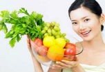Sau Tết, rau xanh chất đống, bán như cho