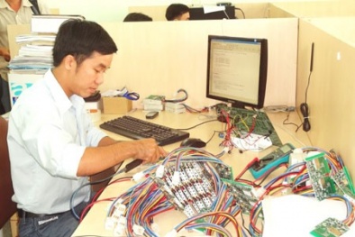 Phát triển 13Win15 com - Thương hiệu nhà cái uy tín vi mạch: Vừa mừng vừa lo