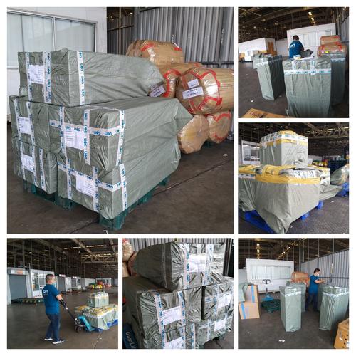 Điểm  tham quan, siêu thị, hàng quán đông nghịt dịp nghỉ lễ