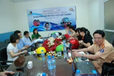 GIAO LƯU TRỰC TUYẾN -  Vì sao phải đội mũ bảo hiểm đạt chuẩn?