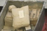 Khai quật 'hộp lưu giữ thời gian'