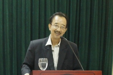 Alan Phan: "Cứ đuổi 80% quan huyện, xã..."