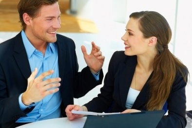 Những người nên làm bạn tại công sở