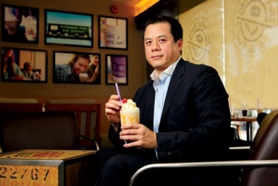 Ông chủ Pizza Hut: Chúng tôi không theo Starbucks