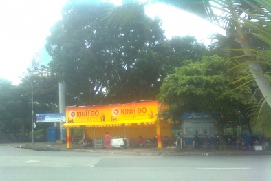 Bánh Trung thu bắt đầu "đại náo" vỉa hè Hà Nội
