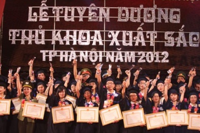 Hãy hỏi các Thủ khoa đã làm gì cho Hà Nội hôm nay?