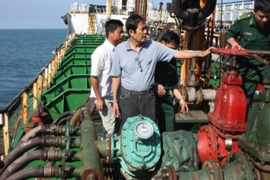 Tàu Myanmar chuyển tải dầu trái phép trên lãnh thổ Việt Nam