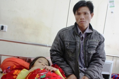 Không thuộc bảng cửu chương, học sinh lớp 4 bị thầy giáo đánh nhập viện
