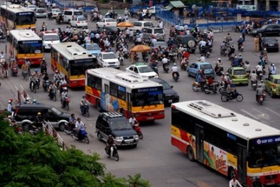 Tăng giá vé xe buýt để khuyến khích người dùng?