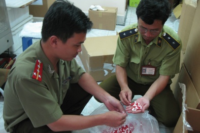 Thực phẩm chức năng: Công dụng một đằng, hỗ trợ một nẻo