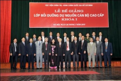 Chuyển nhiều 'cán bộ nguồn' về địa phương