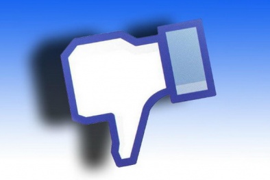 Con lên Facebook 'chém', bố mất 80.000 USD