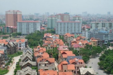 Giá bất động sản còn tiếp tục phá đáy