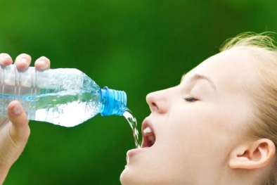 Uống nước hay không, não bộ quyết định 