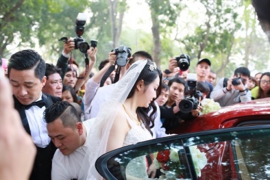 Cận cảnh siêu xe và vợ xinh đẹp của Tuấn Hưng ngày cưới
