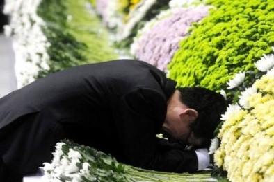 Vụ chìm tàu Sewol: Thi thể 48 nữ sinh trong 1 phòng