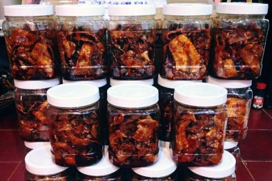 Mực rim me không rõ nguồn gốc: mực mốc, tẩm hóa chất