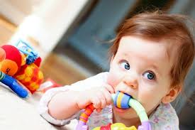 Chọn đồ chơi an toàn cho trẻ như thế nào là đúng?