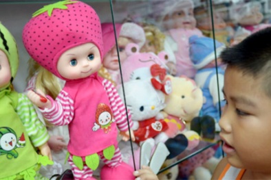 Phát hiện búp bê nhiễm độc chất gây hại cho trẻ