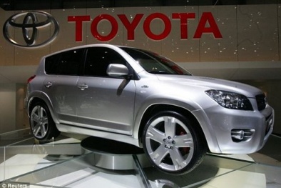 Trung Quốc sản xuất túi khí xe hơi Toyota thiếu an toàn