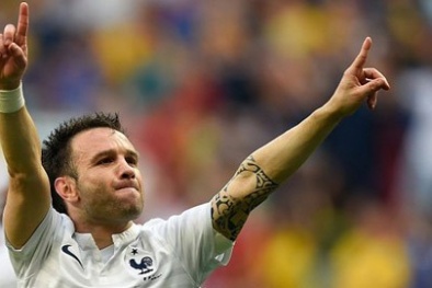 Valbuena: 'Chú gà trống nhỏ con hạ sát cỗ xe tăng Đức'