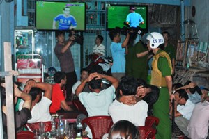Kết thúc World Cup 2014 cảnh sát phá hàng trăm vụ cá độ bóng đá