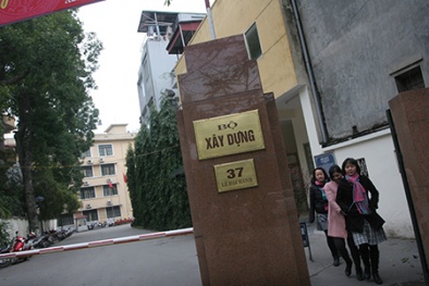 Bộ Xây Dựng: Một văn bản trái luật biến công chức “hóa” viên chức?