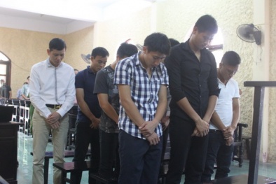 Xét xử 9 cầu thủ bóng đá Ninh Bình: Bán độ để... lấy tiền giúp Đăng ký và nhận 60K 24 bao lì xì miễn phí mỗi ngày