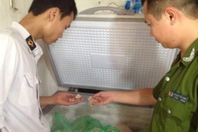 Tận mắt chứng kiến cơ sở sản xuất hàng nghìn lít mỡ bẩn 