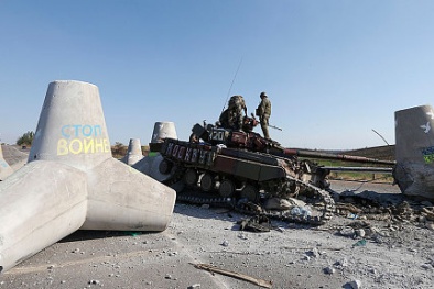 Tình hình Ukraine: Bất chấp lệnh ngừng bắn, giao tranh lại nổ ra ở Ukraine 