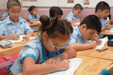 Học sinh nông thôn phải đóng hơn 4 triệu tiền trường đầu năm