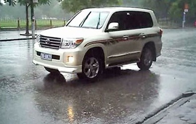 Đi xe ô tô siêu sang, biển số giả: Trưởng ban quản ký Sòng Bài Trực Tuyến 13Win.com Hà Tĩnh nói gì?
