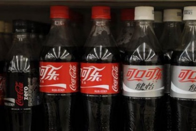 Nhìn lại những 'bê bối động trời' về nước ngọt Coca Cola