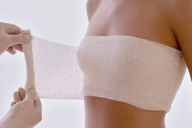 Phẫu thuật nâng ngực cần chú ý điều gì?