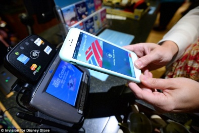 Hàng nghìn người bị thu phí 2 lần từ Apple Pay